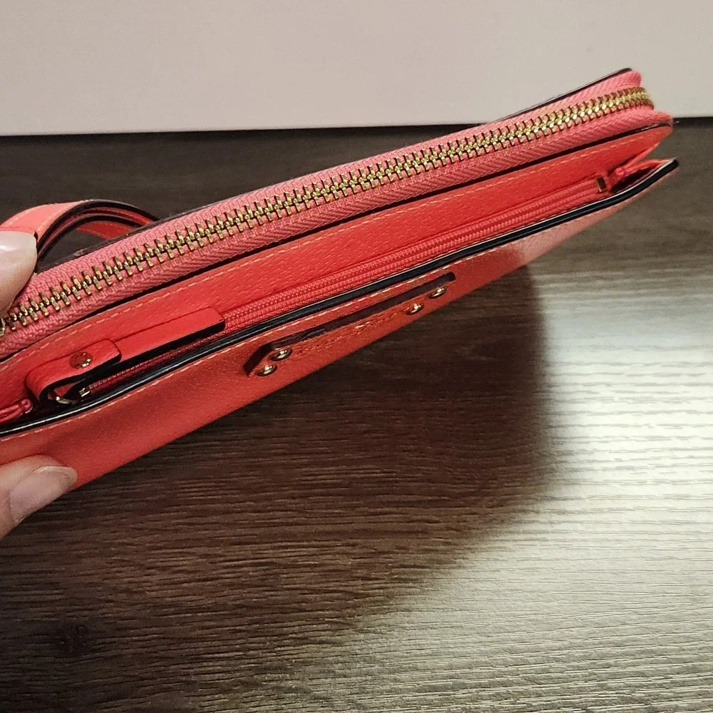 Kate Spade Leather Wristlet Wallet‎ Layton Wellesley WLRU1779 Bright Hot Pink
